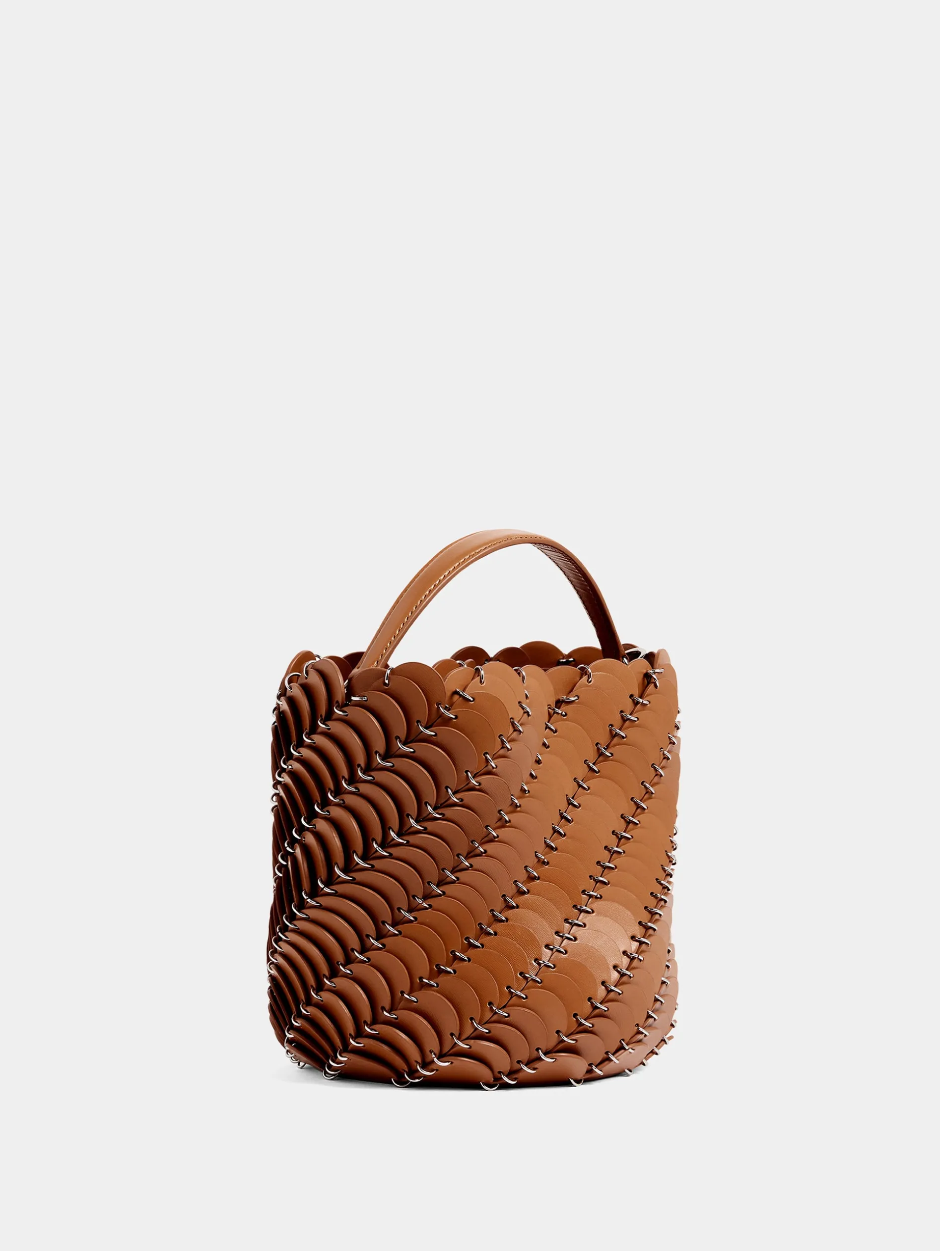 Shop Medium Cognac bucket Paco bag in leather Les Sacs Paco En Cuir | Sacs Porté Épaule